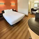 Studio 6 Suites - Riverside, Ca South