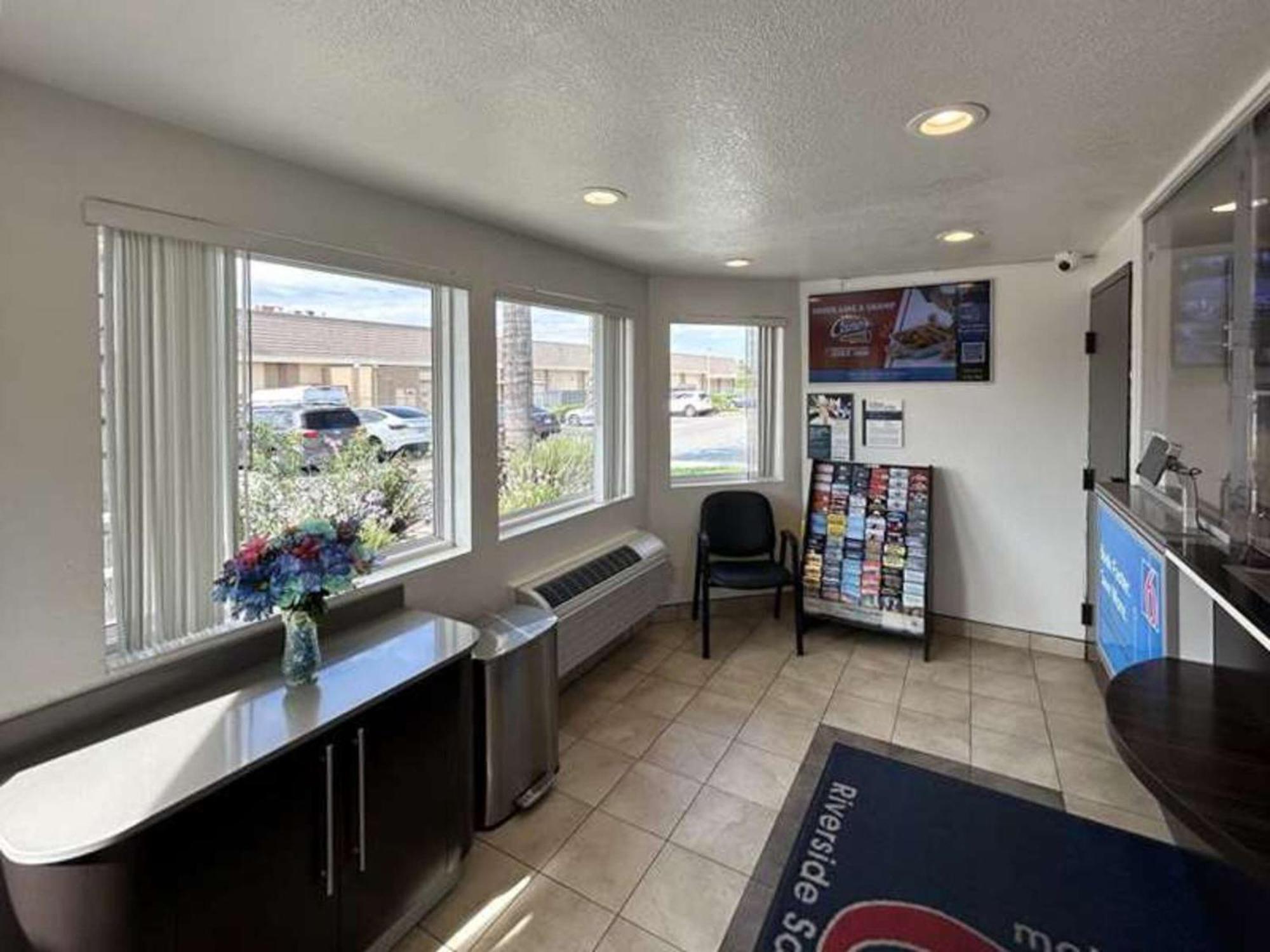 6 - Riverside, Ca South 3*