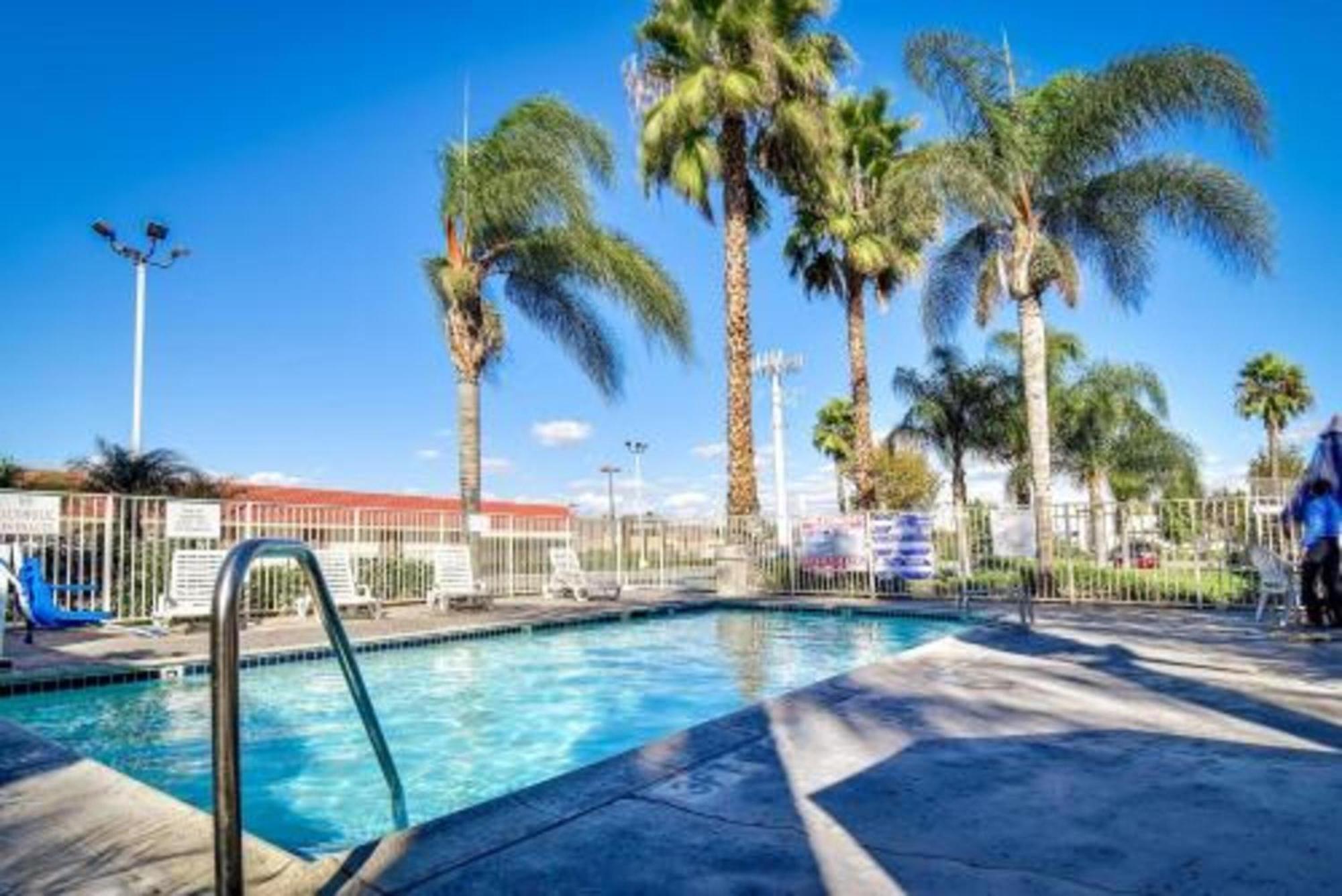 6 - Riverside, Ca South Riverside